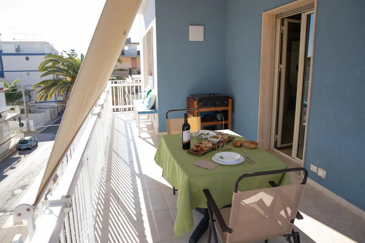 Mary Holiday House Marina di Ragusa Apartment