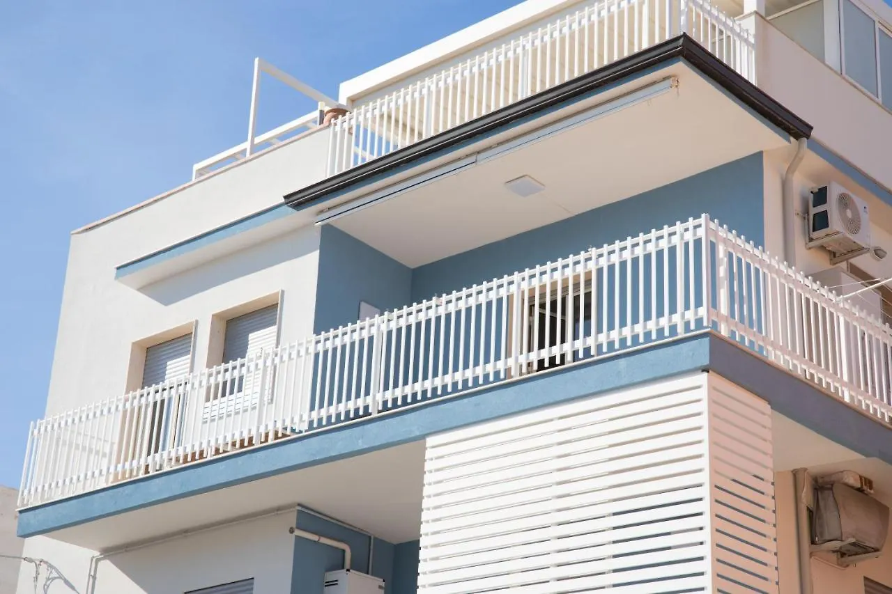 Mary Holiday House Marina di Ragusa 0*,