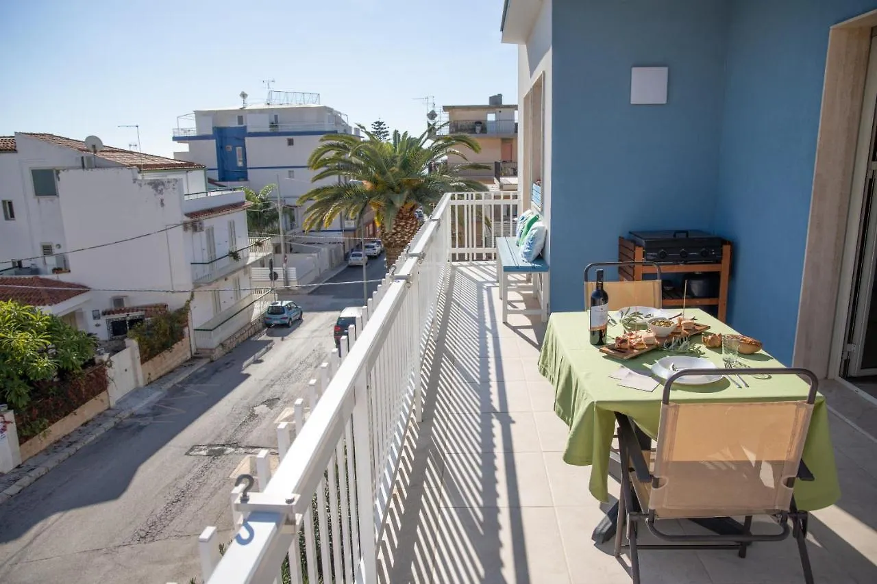 Mary Holiday House Marina di Ragusa Apartment